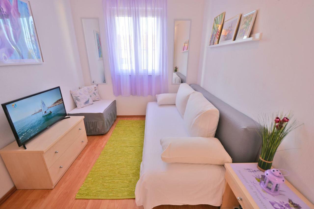 Apartments Residence Sunce Supetar - Cozy Base To Stay And Explore Island Brac Free Parking Ngoại thất bức ảnh